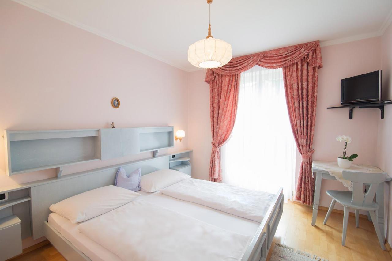 Haus St. Valentin Villa Eppan an der Weinstraße Buitenkant foto